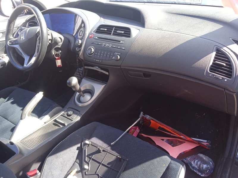 honda civic berlina 5 (fk) del año 2008