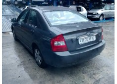 kia cerato del año 2005 2
