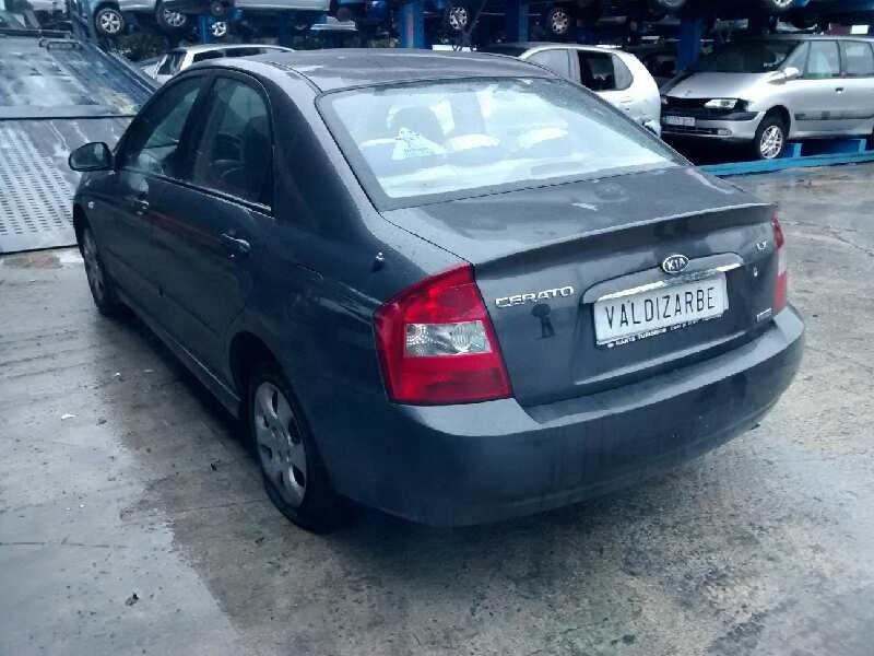 kia cerato del año 2005