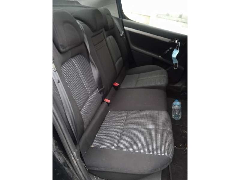 peugeot 407 del año 2009