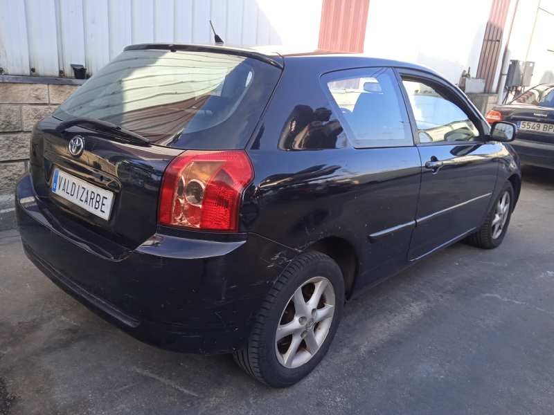 toyota corolla (e12) del año 2004