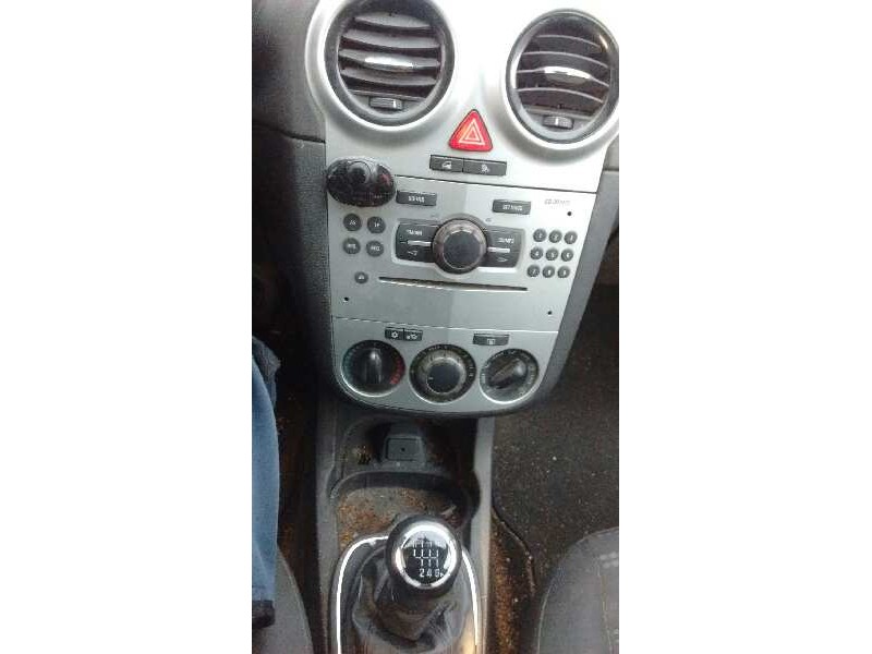 opel corsa d del año 2011