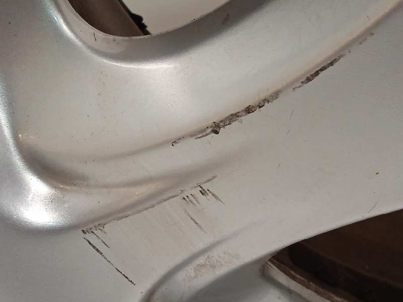 Recambio de llanta para mercedes-benz clase s (w220) berlina 500 (220.075) referencia OEM IAM 2204010302  A2204010302