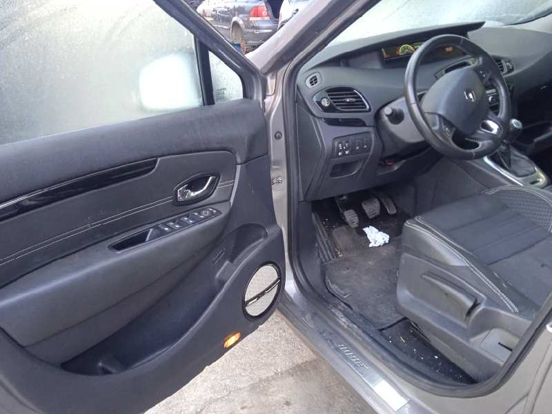 renault scenic iii del año 2016