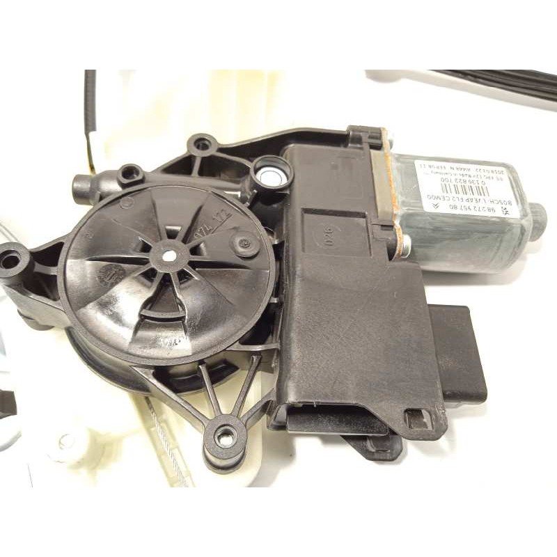 Recambio de elevalunas delantero derecho para citroën c4 cactus shine referencia OEM IAM 9827295780  0130822700