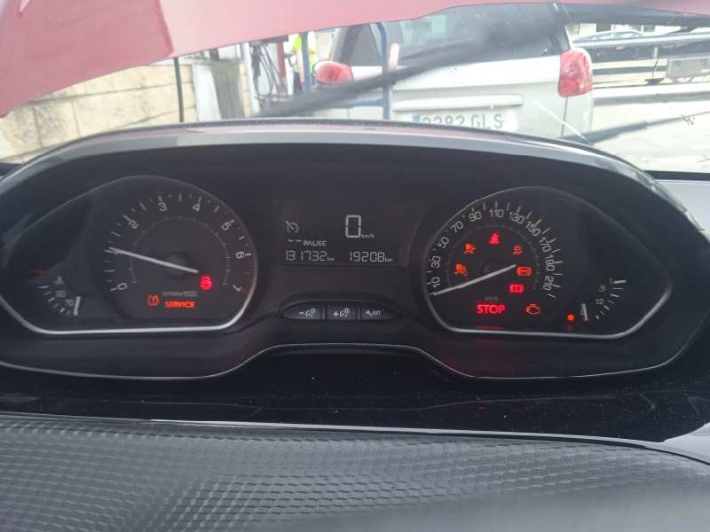 peugeot 208 del año 2016