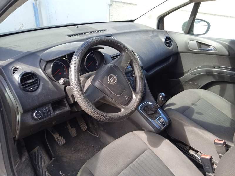 opel meriva b del año 2012