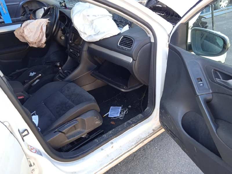 volkswagen golf vi (5k1) del año 2010