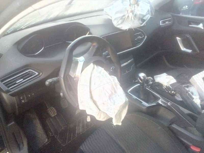 peugeot 308 del año 2015