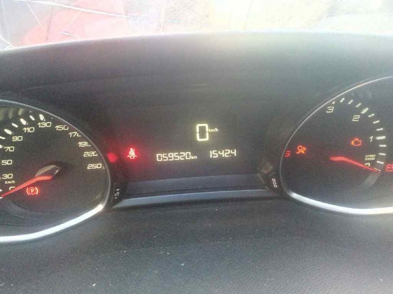 peugeot 308 del año 2015