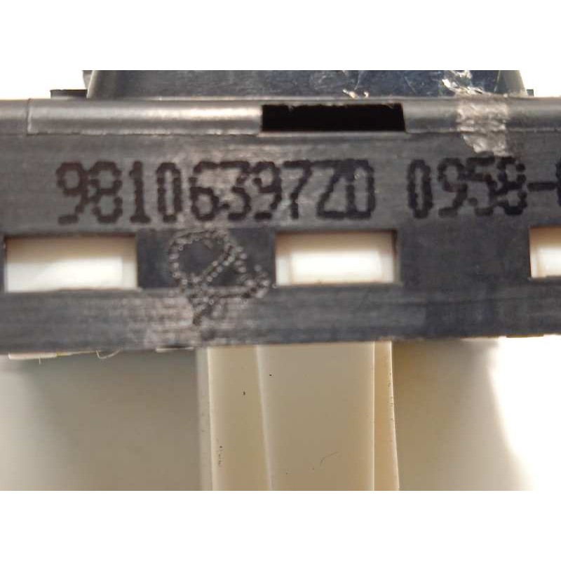 Recambio de mando elevalunas delantero izquierdo para citroën c4 cactus shine referencia OEM IAM 98106397ZD  