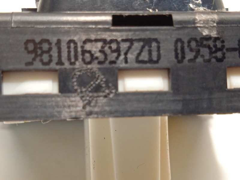 Recambio de mando elevalunas delantero izquierdo para citroën c4 cactus shine referencia OEM IAM 98106397ZD  