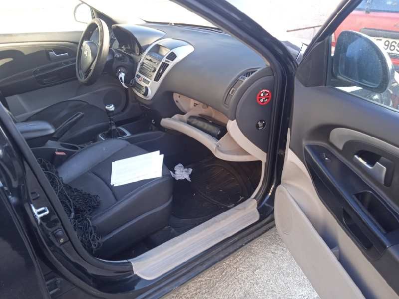 kia cee´d sporty wagon del año 2007