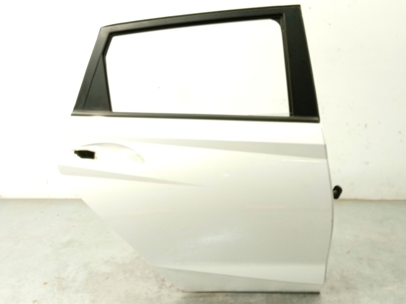 PUERTA TRASERA DERECHA 77004Q0400 