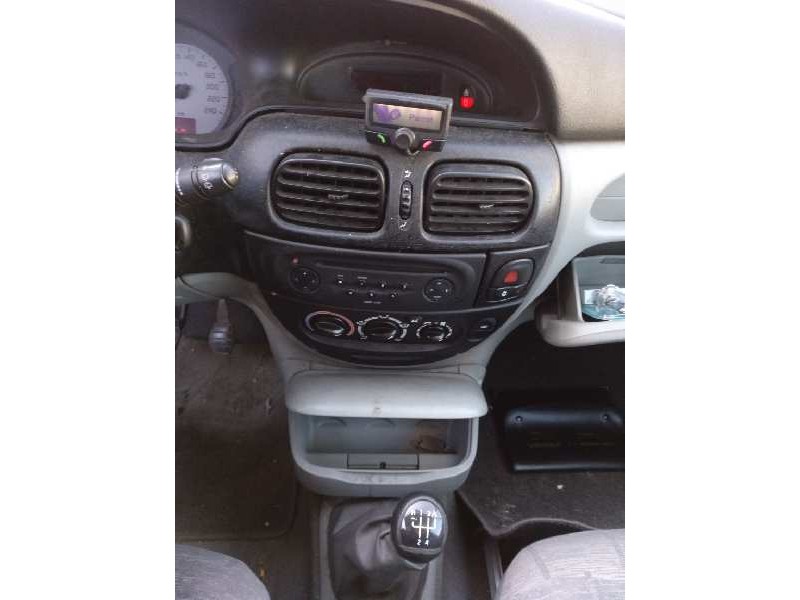 renault scenic (ja..) del año 2002