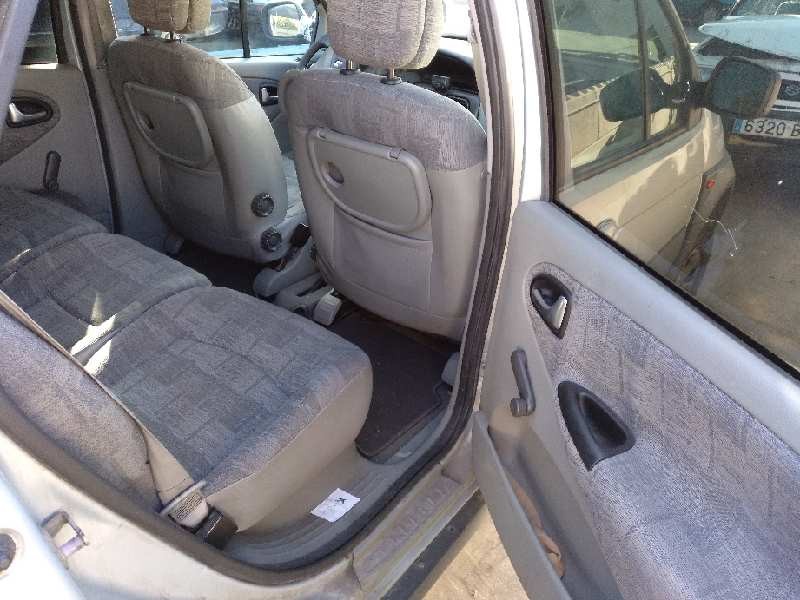 renault scenic (ja..) del año 2002