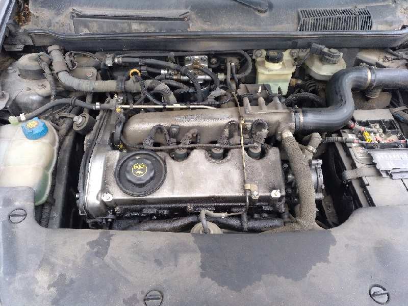 lancia lybra berlina del año 2001