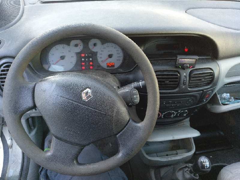 renault scenic (ja..) del año 2002