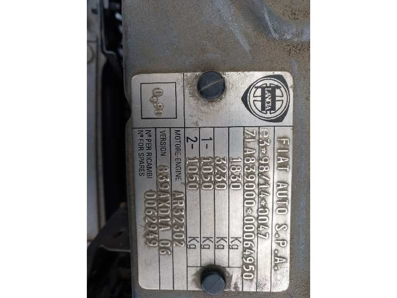 lancia lybra berlina del año 2001