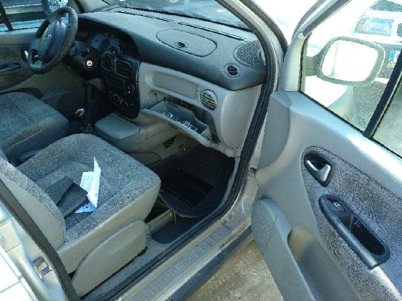 renault scenic (ja..) del año 2002