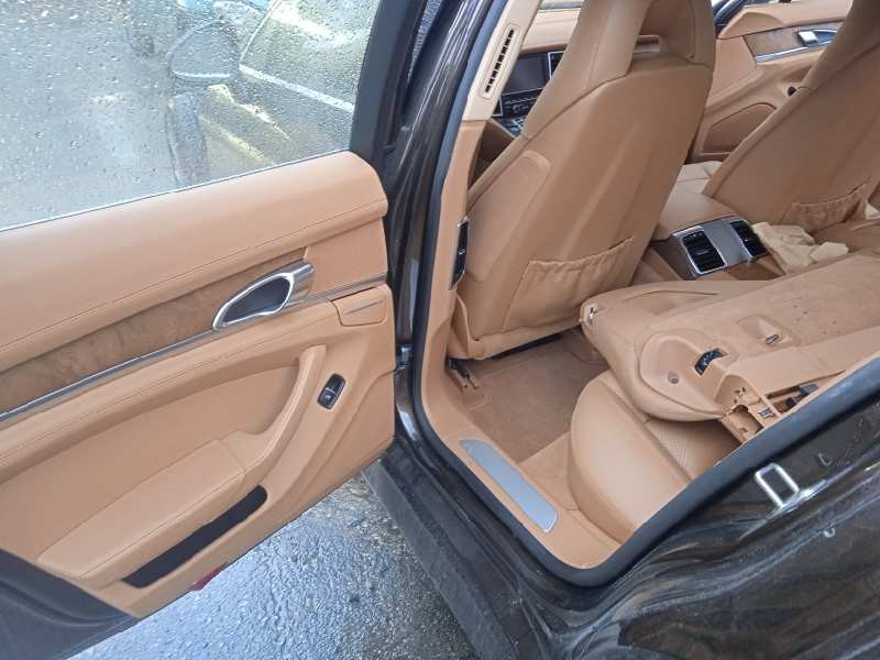 porsche panamera del año 2011