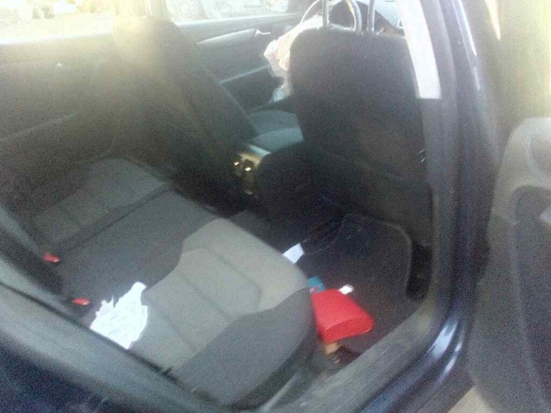 volkswagen passat variant (3g5) del año 2014