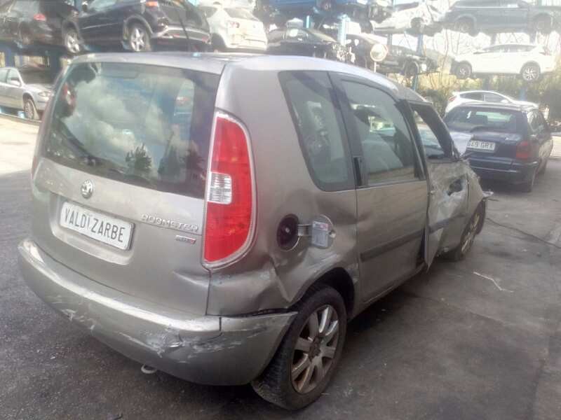 skoda roomster (5j7) del año 2010