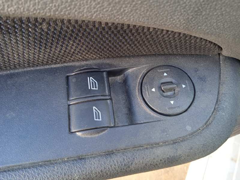 ford focus berlina (cap) del año 2007