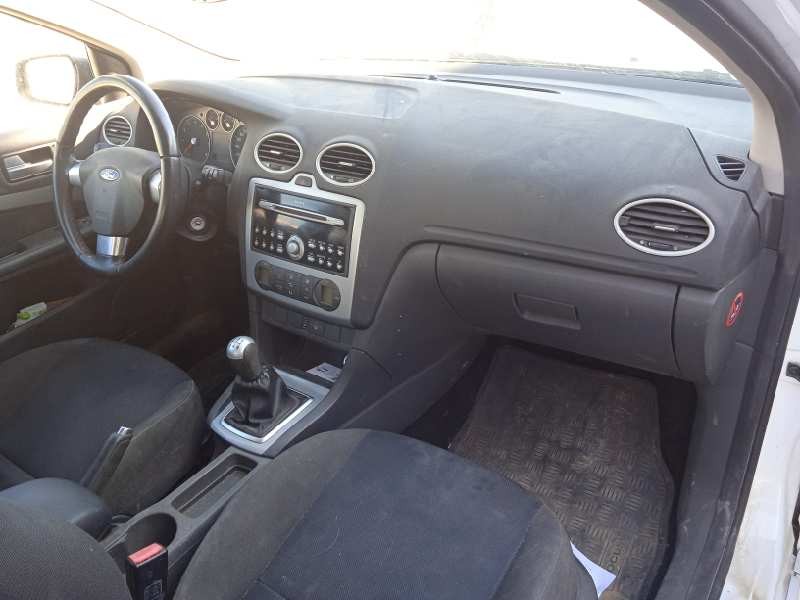 ford focus berlina (cap) del año 2007