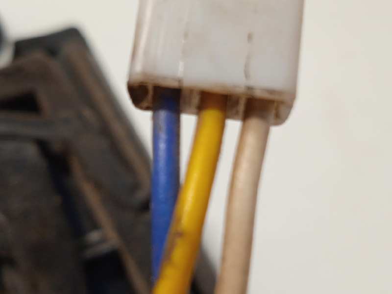 Recambio de retrovisor derecho para hyundai h 1 2.5 turbodiesel referencia OEM IAM 876204A400  