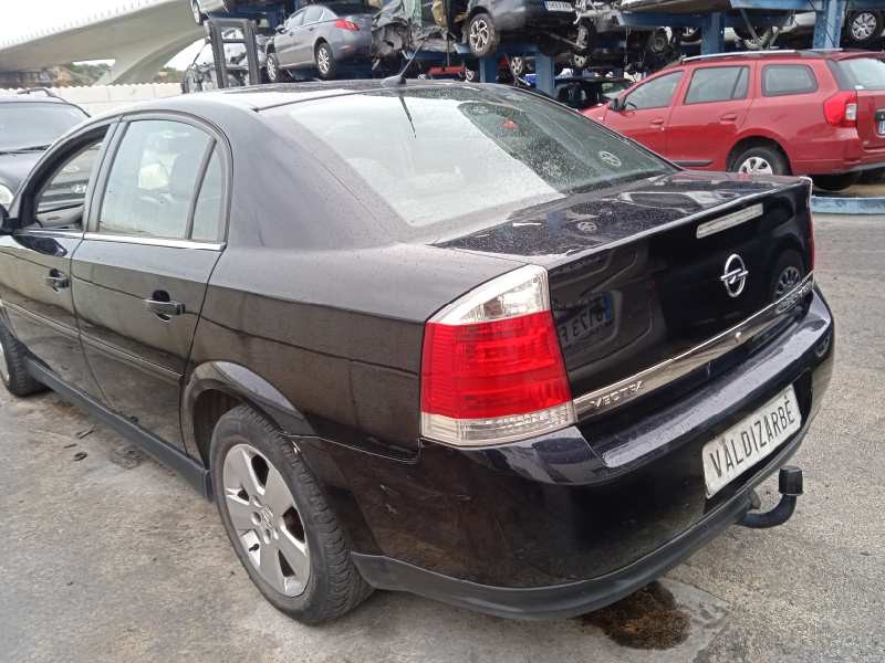 opel vectra c berlina del año 2004