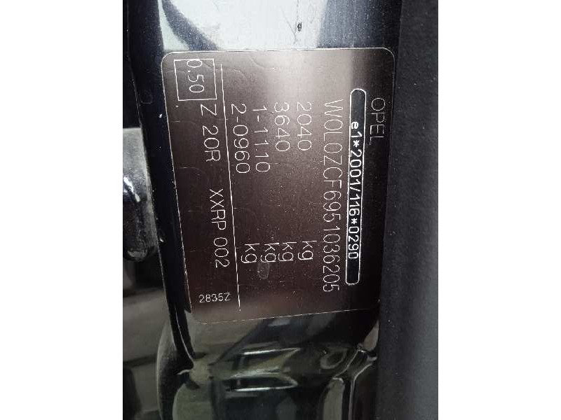 opel vectra c berlina del año 2004