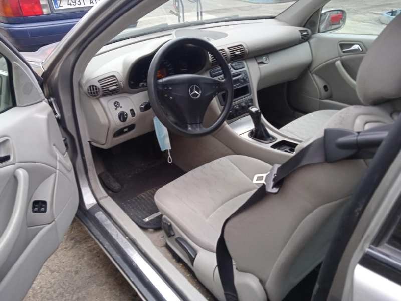 mercedes-benz clase c (w203) sportcoupe del año 2003