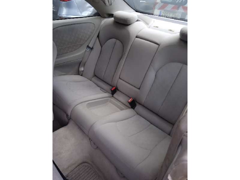 mercedes-benz clase clk (w209) coupe del año 2003