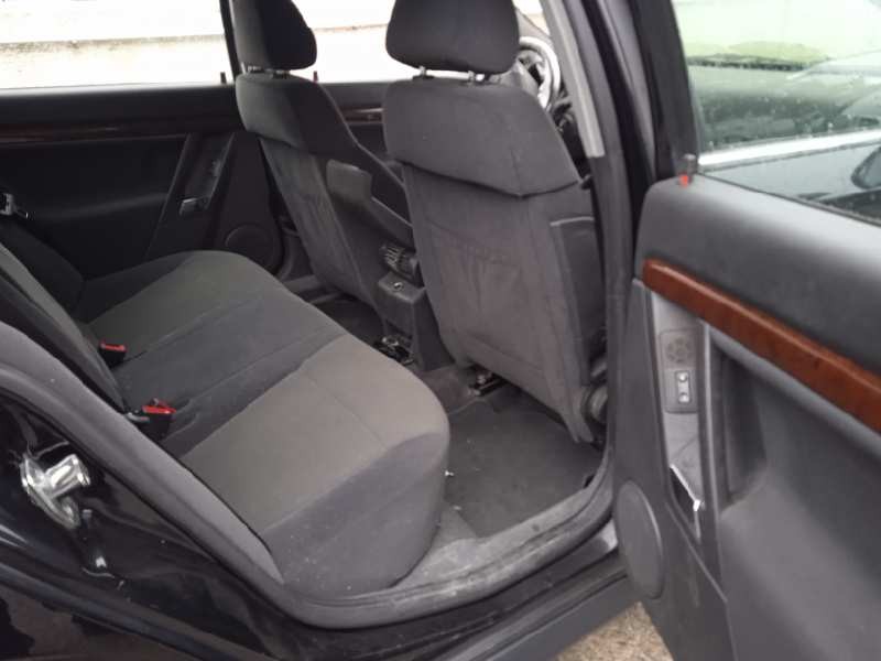 opel vectra c berlina del año 2004