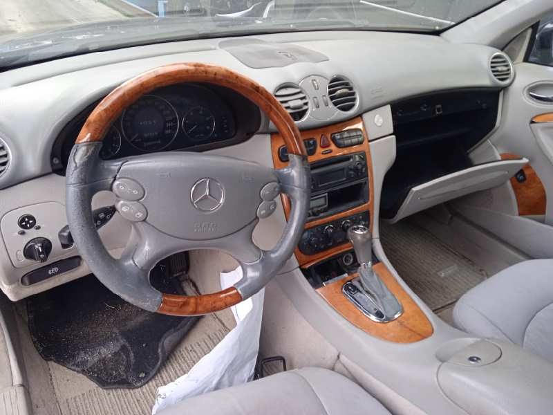 mercedes-benz clase clk (w209) coupe del año 2003