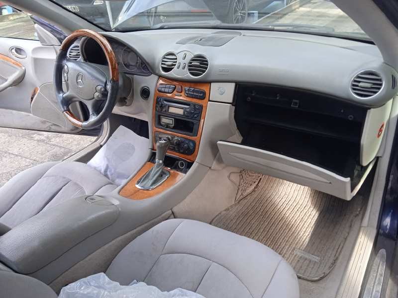 mercedes-benz clase clk (w209) coupe del año 2003