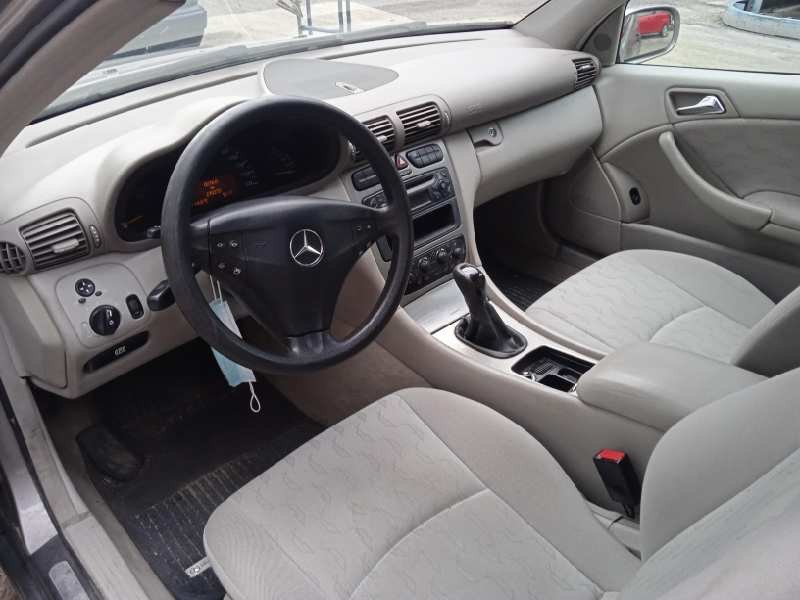 mercedes-benz clase c (w203) sportcoupe del año 2003