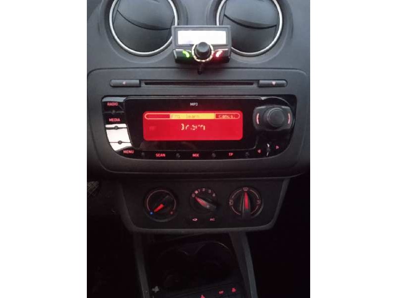 seat ibiza (6j5) del año 2011