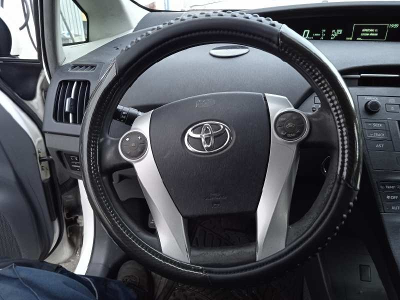 toyota prius (nhw30) del año 2011