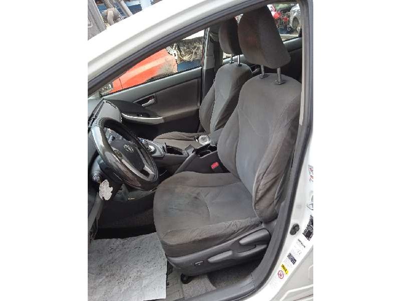 toyota prius (nhw30) del año 2011