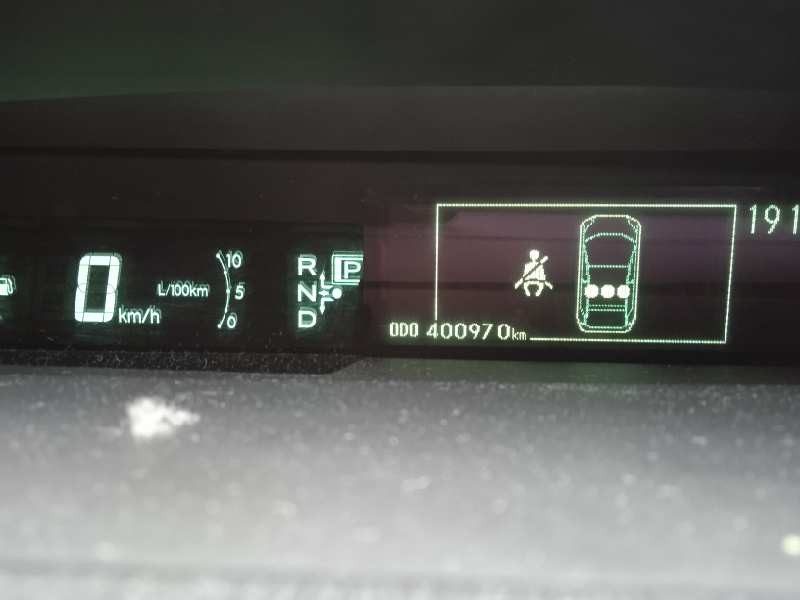 toyota prius (nhw30) del año 2011