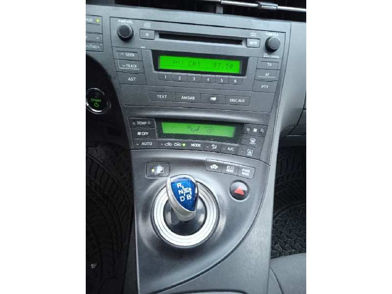 toyota prius (nhw30) del año 2011