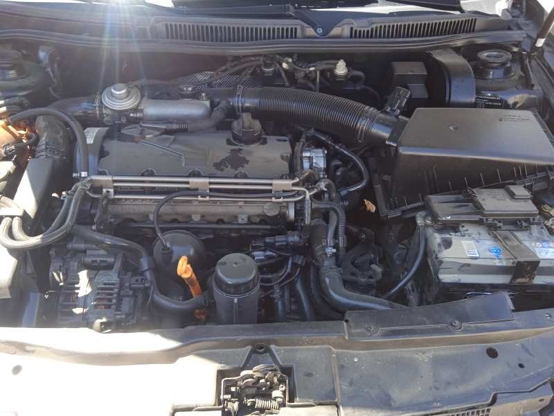 volkswagen golf iv berlina (1j1) del año 2000