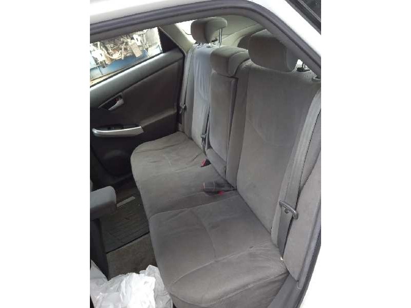 toyota prius (nhw30) del año 2011