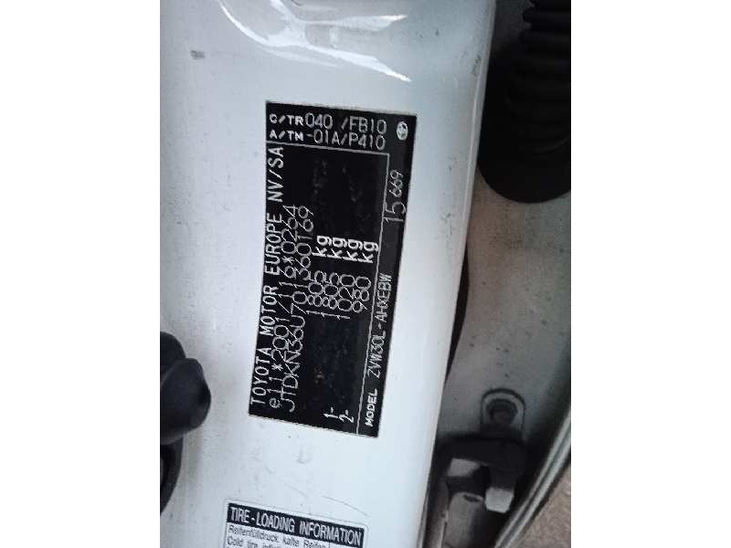 toyota prius (nhw30) del año 2011