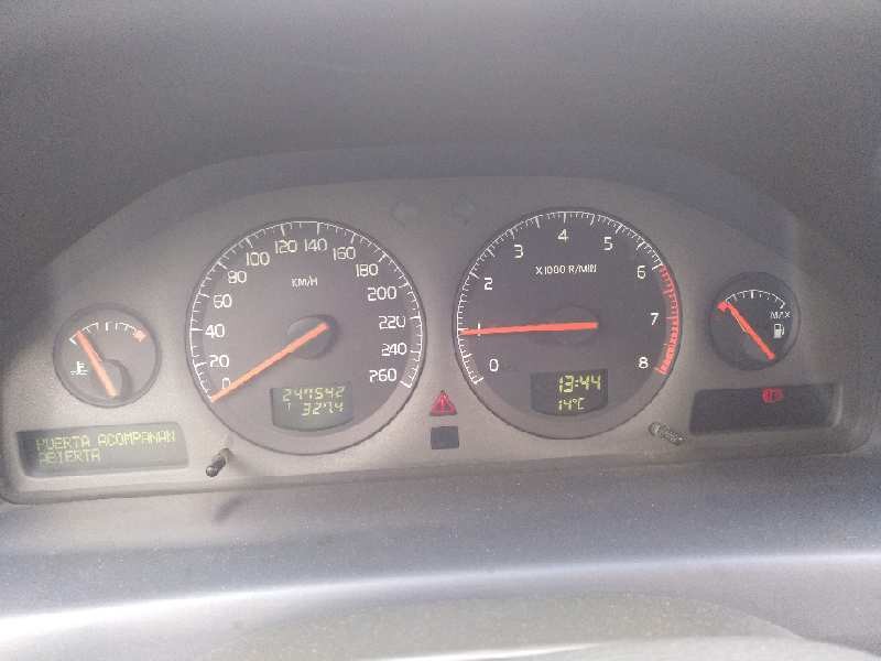 volvo s60 berlina del año 2001