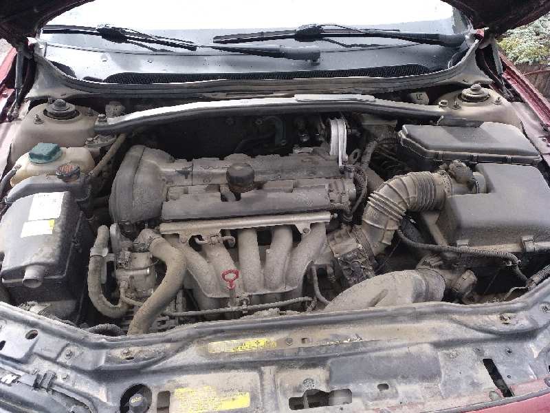 volvo s60 berlina del año 2001