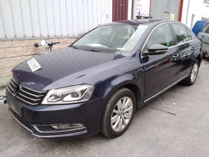 volkswagen passat lim. (362) del año 2012