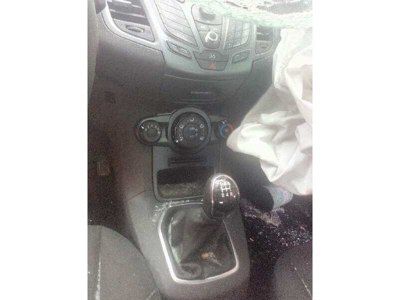 ford fiesta (ccn) del año 2014